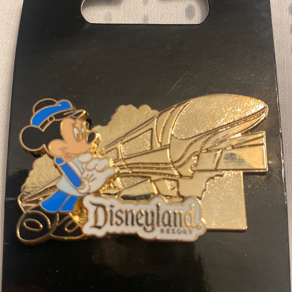 Disney Mickey pin